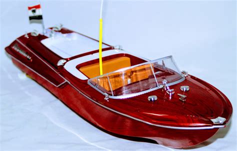 Flytec V001 RTR Scale RC Boat Mini Review