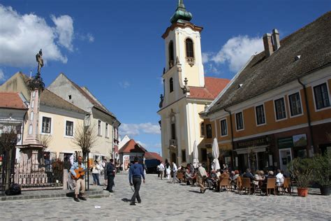 To See the Seven Continents: Szentendre, Hungary