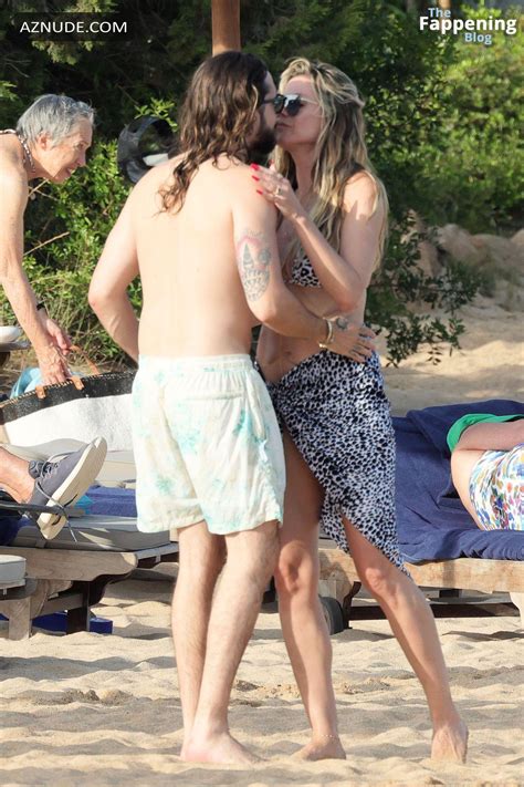 Heidi Klum Sizzles In Sexy Bikini On Sardinian Getaway With Tom Kaulitz AZNude