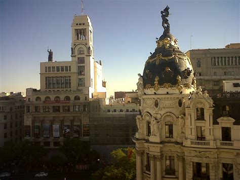 The Metropolis Building In Madrid In Madrid Curiosities In Spain