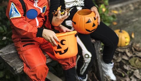 Sheriff Sued By Sex Offenders For Placing Anti Trick Or Treat Signs In