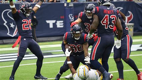 Simone Biles celebrates boyfriend Jonathan Owens' triumphs in Texans ...