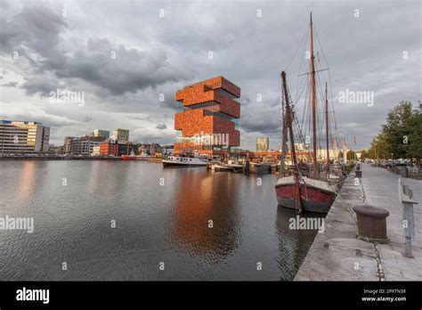 Mas Museum Hanzestedenplaats Antwerpen België