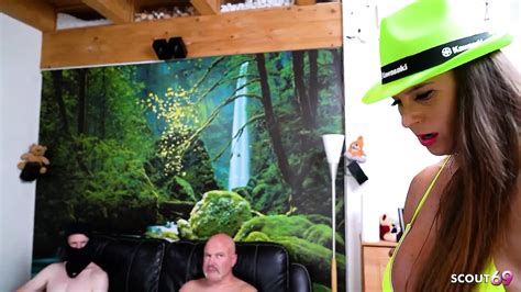 Grote Tieten En Kont Tsjechische Milf Pornoster Sexy Susi Bij Geen Condoom Creampie Gangbang Met