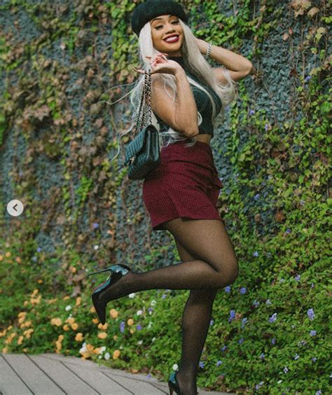 Saweetie Shows Off Her Bleach Blonde Hair And Fans Think She Is STUNNN ING