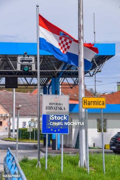 Border Of Croatia And Slovenia Stock Photo - Download Image Now ...