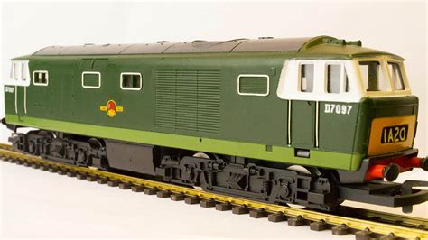 Reviewing The Class 35 Hymek By Hornby Youtube