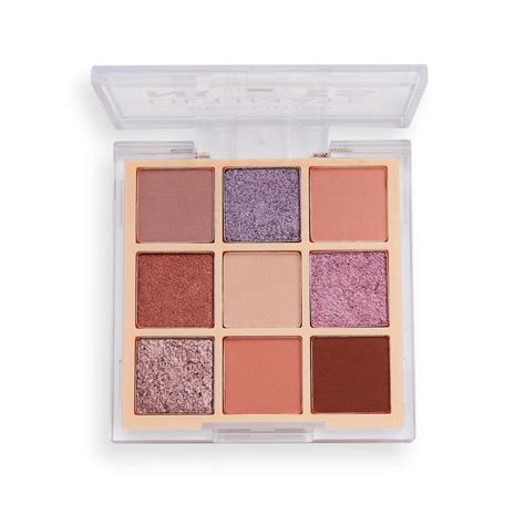 Palette De Fards à Paupières Ultimate Nudes Revolution Make Up Fards à