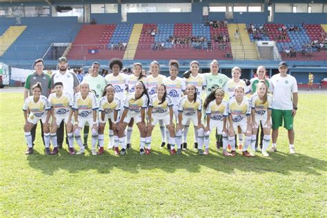 Chapecoense Fecha Parceria Com Female No Futebol Feminino Entenda Como