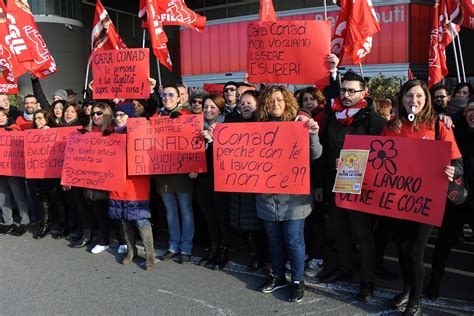 Auchan Di Nerviano Solo Silenzio Dopo La Vendita