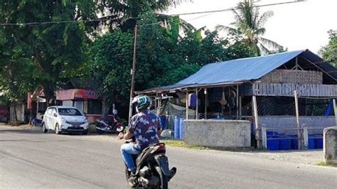 Tag Bangunan Liar Di Atas Saluran Irigasi Kios Dibangun Di Atas