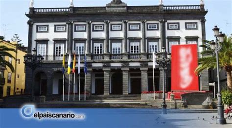 El Ayuntamiento De Las Palmas Conmemora El 8 De Marzo Con Coca Cola La