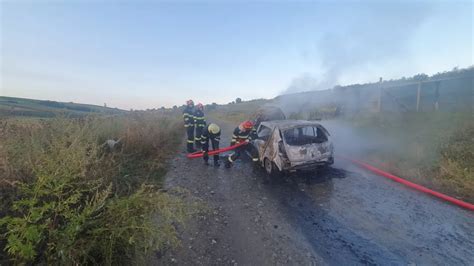 Incendiu în Leţcani Un autoturism a fost cuprins de flăcări FOTO