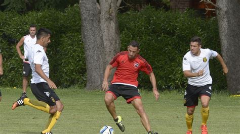 Newells Old Boys empató sin goles con Olimpo en un amistoso de caballeros