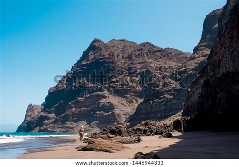 Nude Woman Walking Scenic Gui Gui Stock Photo Shutterstock