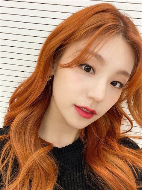 Yeji Itzy Selca Lq Icon Red Hair Orange Hair Itzy Ginger Hair