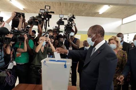 Scrutin Pr Sidentiel Du Octobre Alassane Ouattara Le Vote