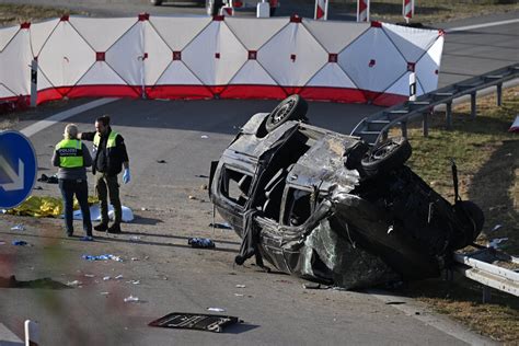 Sieben Tote Bei Schleuser Unfall Mutma Licher Fahrer In U Haft