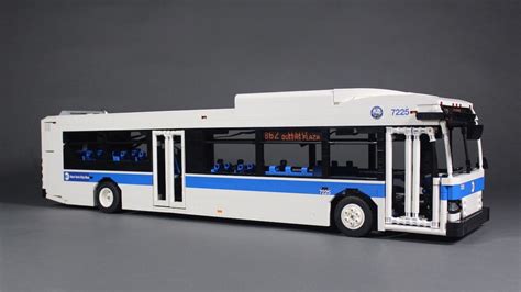 LEGO MOC 2015 New Flyer XD40 MTA Bus by JLiu15 | Rebrickable - Build ...