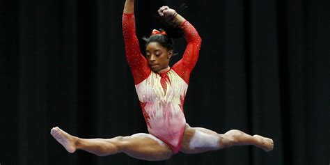 Gymnastique Simone Biles égale Le Record De Médailles Mondiales Avec