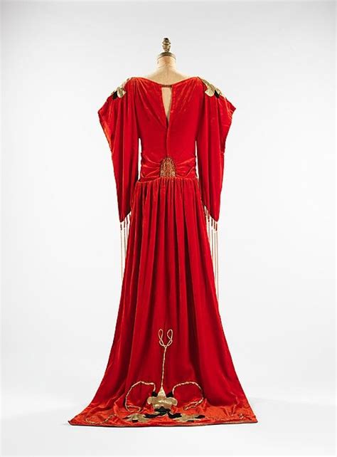 The Metropolitan Museum Of Art Robe Sabat Fashion Vintage