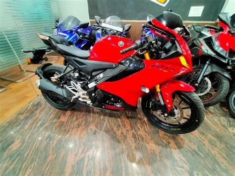 Used Yamaha Yzf R15 V4 Dark Knight 2021 Model Pid 1421238573 Bike For Sale In Delhi