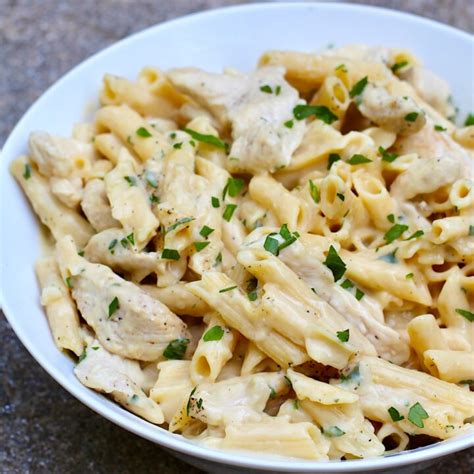 White Sauce Chicken Pasta Recipe - Talking Meals