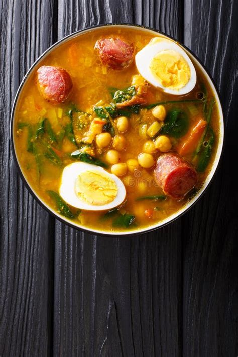 Garbanzos Guisados De Potaje De Garbanzos Espinaca Salchichas Del