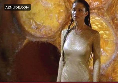 SIMMONE MACKINNON Nude AZNude