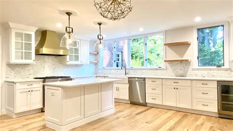 How Custom Cabinets and Countertops Add the Final Touch to Your Kitchen Remodel | Blog