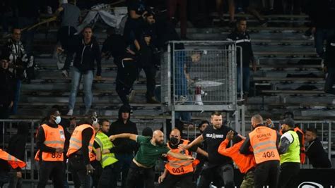 Violences Dans Les Stades Faut Il Durcir Les Interdictions De Stade Des Supporters