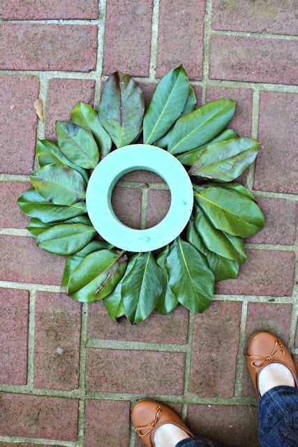 15 Minute Magnolia Leaf Wreath Tutorial Southern State Of Mind Blog