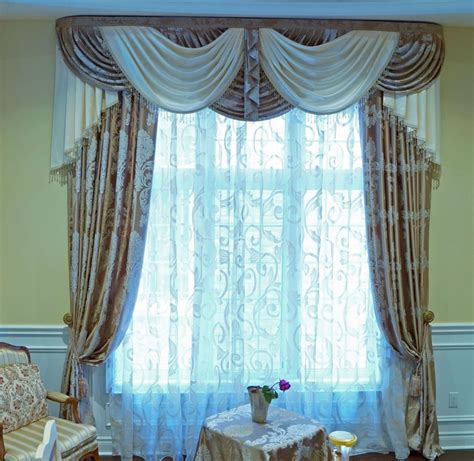 Traditional Draperies - Elegant Drapery