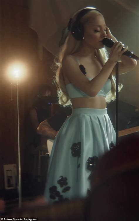 Ariana Grande Is Effortlessly Graceful In A Blue Floral Cropped Top And