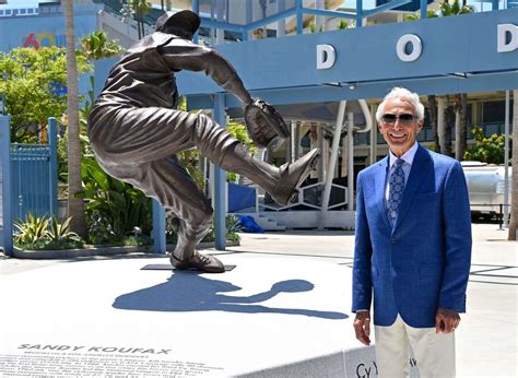 Dodgers Unveil Statue Honoring Sandy Koufax The Athletic