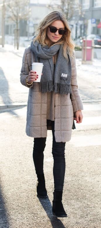 40 Outfits With Scarves For This Fall Belletag