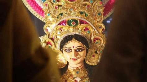 Goddess Lakshmi এই ৫ জিনিস খুব প্রিয় পুজোর সময় নিবেদন করলে তুষ্ট