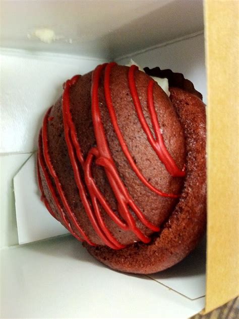 Mini Red Velvet Whoopie Pie Starbucks See Cupcakes Take T… Flickr