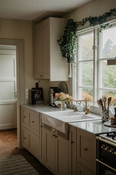 The Kitchen Is Clean And Ready For Us To Use In The Day Or Night Time