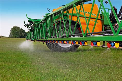Опрыскиватель AMAZONE UX купить в Украине | Опрыскиватель АМАЗОНЕ цена ...