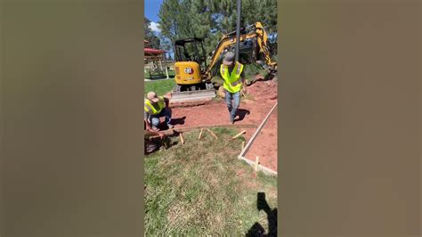 Curved Concrete Forms For Decorative Sidewalk Youtube