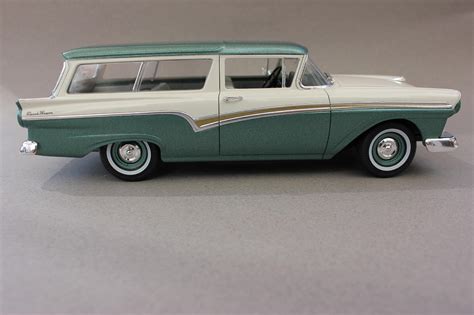 Revell 1957 Ford Del Rio Ranch Wagon FineScale Modeler Essential