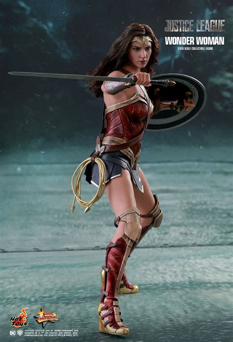 Justice League Wonder Woman Hot Toys Machinegun