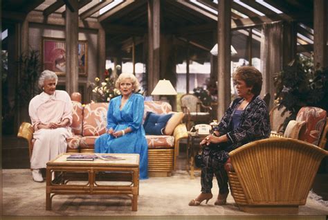 A Room By Breakdown Of The Golden Girls Tv Home Apartment Therapy