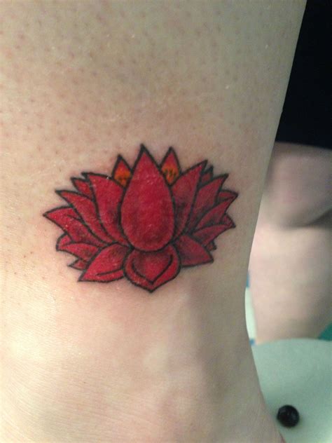 Fire Lotus Leaf Tattoos Maple Leaf Tattoo Tattoos