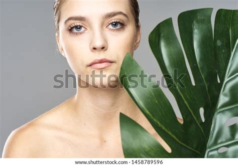 Beautiful Woman Palm Leaf Naked Shoulders Stock Photo 1458789596 Shutterstock
