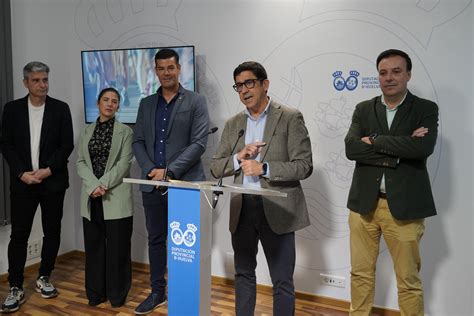 El Ayuntamiento de Ayamonte presenta la camiseta oficial del Medio