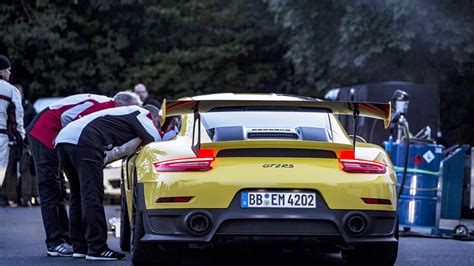 Porsche 911 GT2 RS 2017 Mit Irrem Nordschleifen Rekord AUTO MOTOR