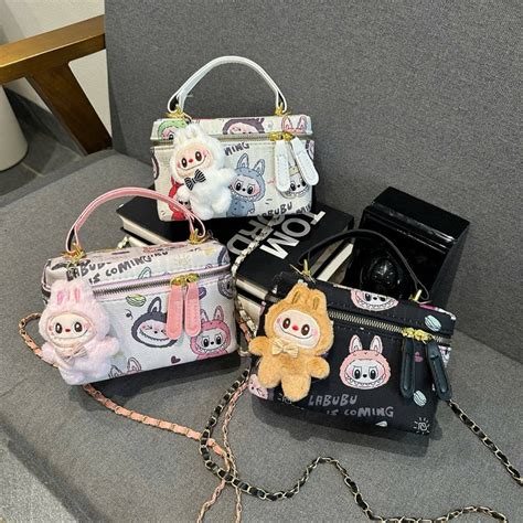 Free Labubu HANGING BEAR Umbrella Trunk Bag With Hot Hit Labubu Bear Print Sz18cm Fits Phone