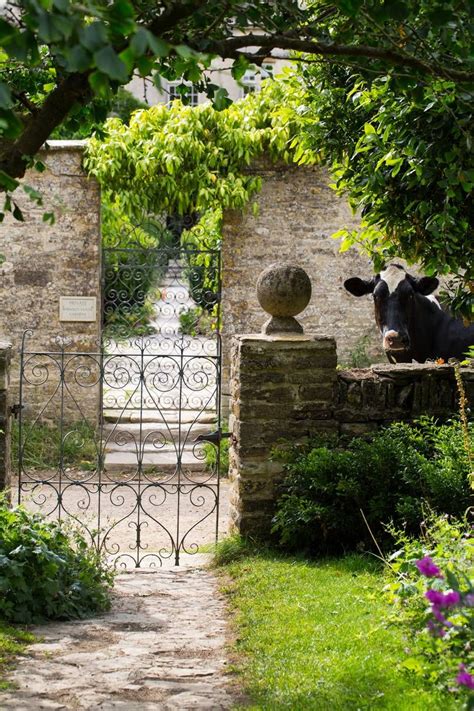 Barnsley House Hotel Review Cn Traveller Cotswolds Hotels Replacing